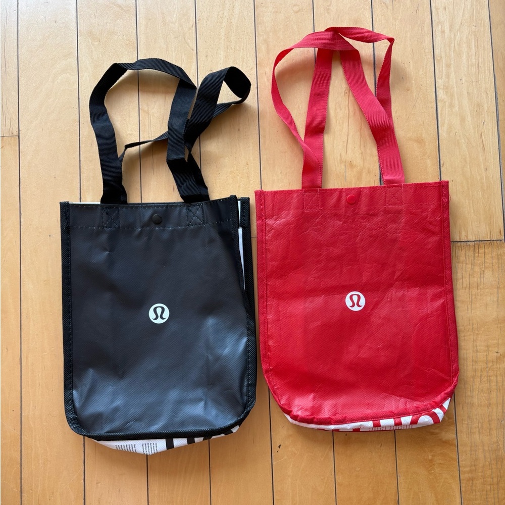 Bundle of 2 🍋 Lululemon bags